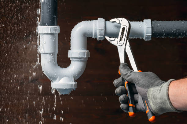 Professional Plumbing technician working in Blue Lake, CA